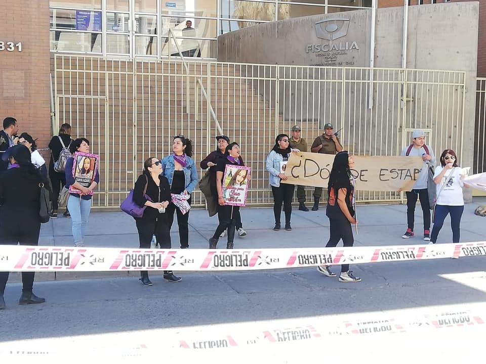 Fotografías publicadas en facebook por concejala Paloma Fernández, muestran manifestación.  